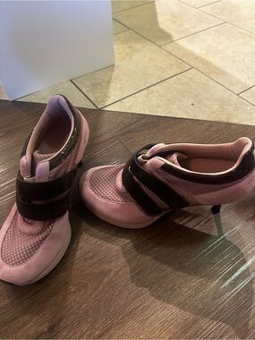 Pink/Brown Women’s Heeled Sneakers